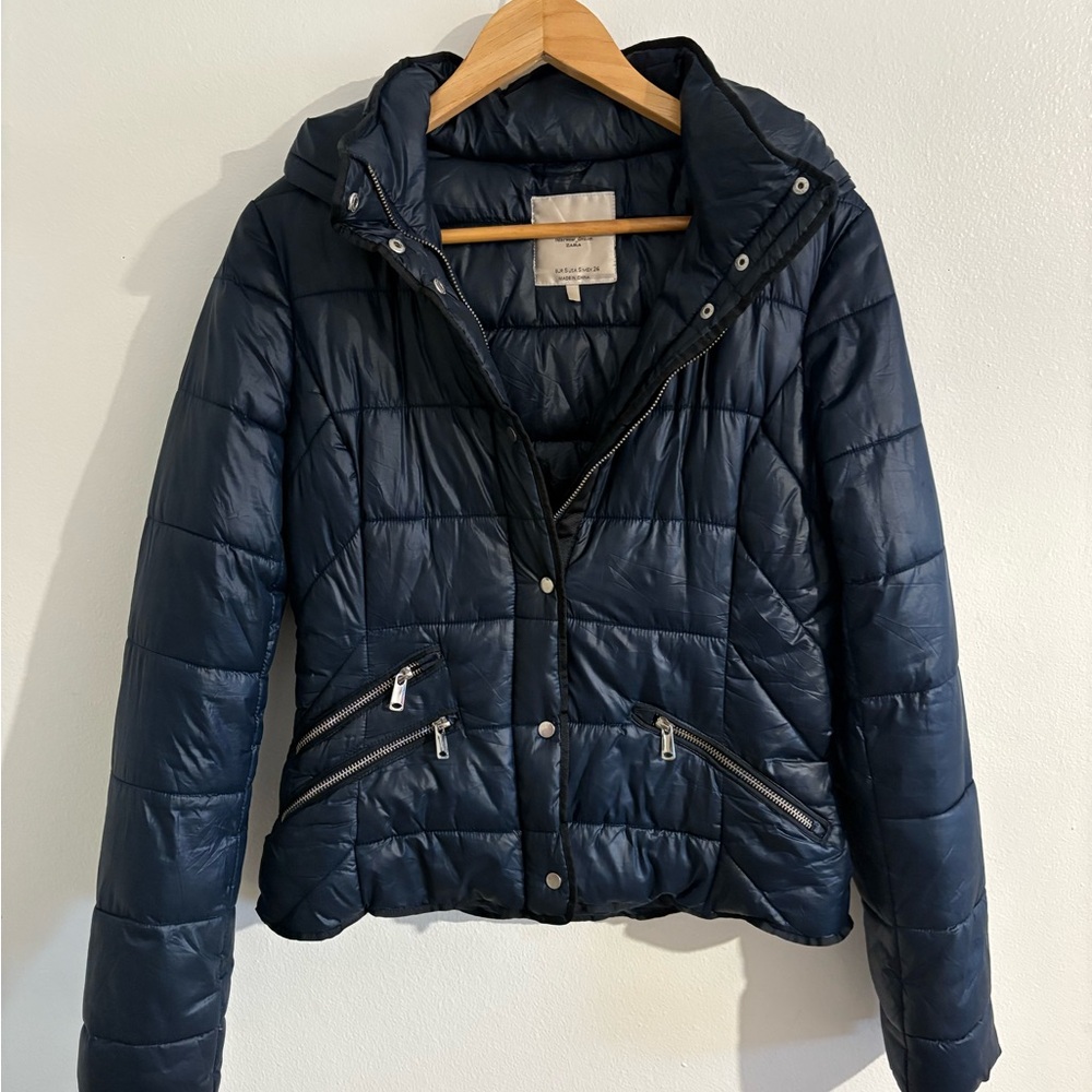 Zara Women's Navy Puffer Jacket
